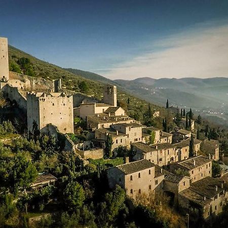 Relais Borgo Lizori Country House Campello sul Clitunno Exterior foto